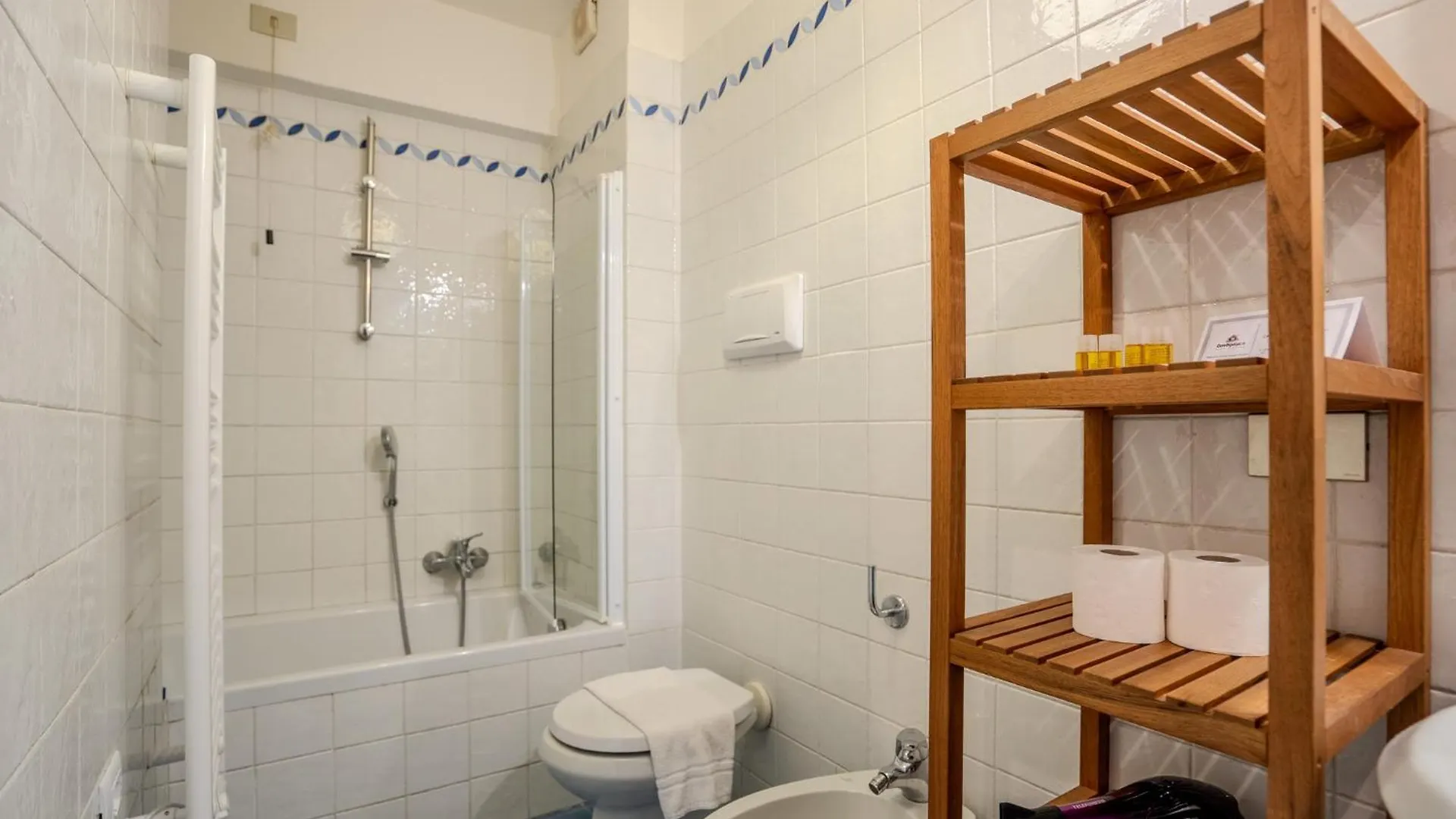 Caseospitali - Casa Acqua E Cielo, Nido Sul Naviglio Martesana Милан Италия